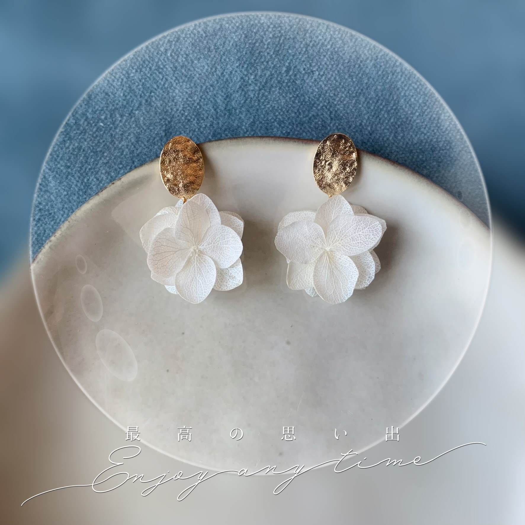 Orecchini Fiori Bianchi - Gioielli - Orecchini - Di ESSe.accessories - Foto 8