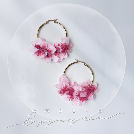 Boucles d’oreilles mariage fleur rose clair en fleurs stabilisées, bijoux faits main Hana&Alice.