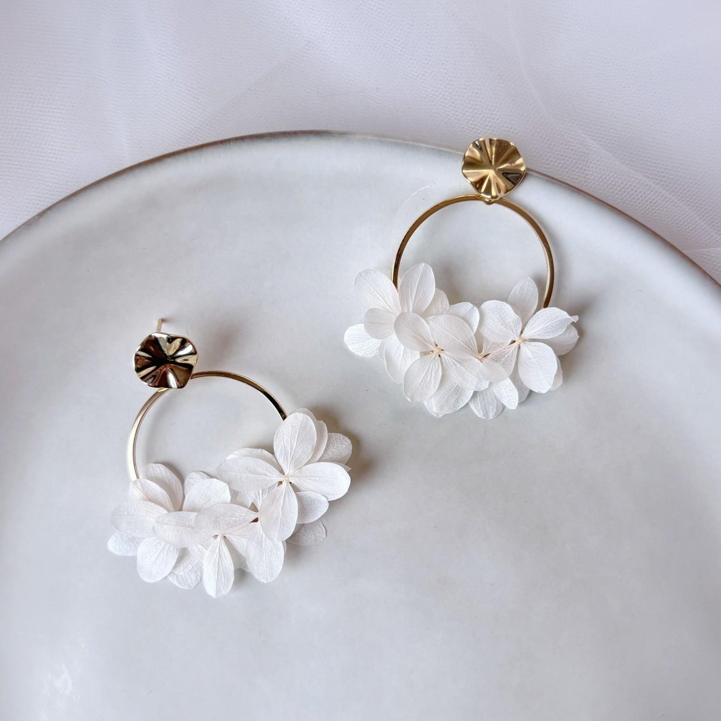 Bijoux mariage fleurs stabilisées – boucles d’oreilles florales élégantes Hana&Alice
