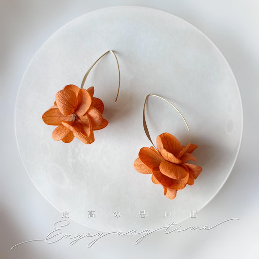 Boucles d’oreilles bohème chic fait main en fleurs stabilisées terracotta pour mariage champêtre