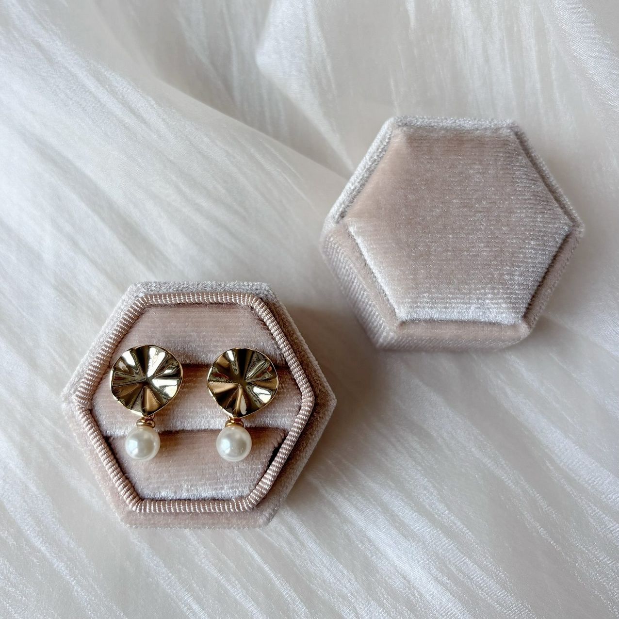 Bijoux mariage perle chic et délicat, inspiration florale et végétale, parfait cadeau Noël