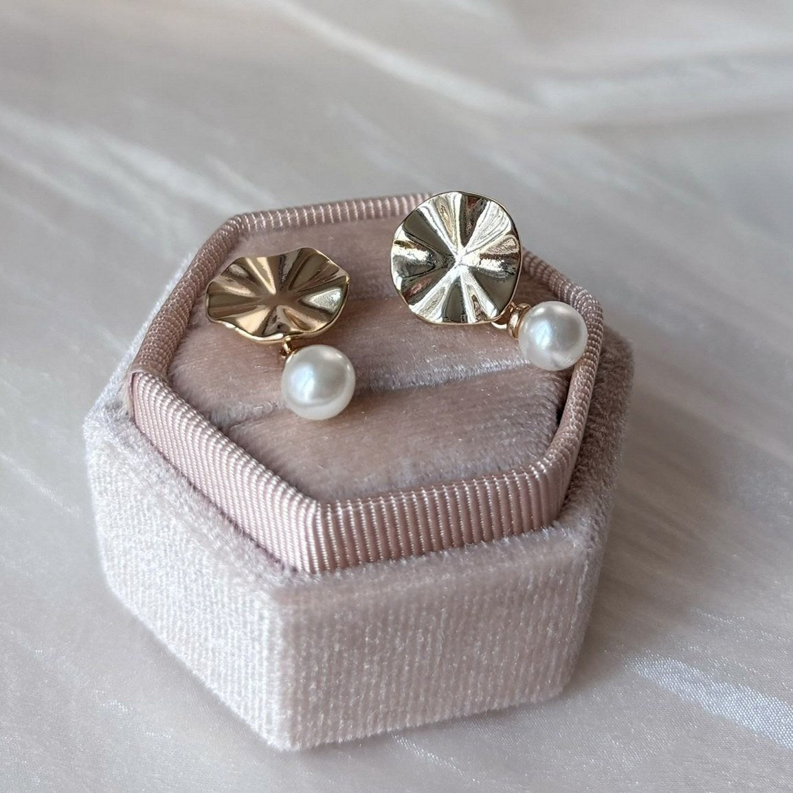 Bijoux mariage perle chic pour une mariée moderne et raffinée, idée cadeau Noël femme