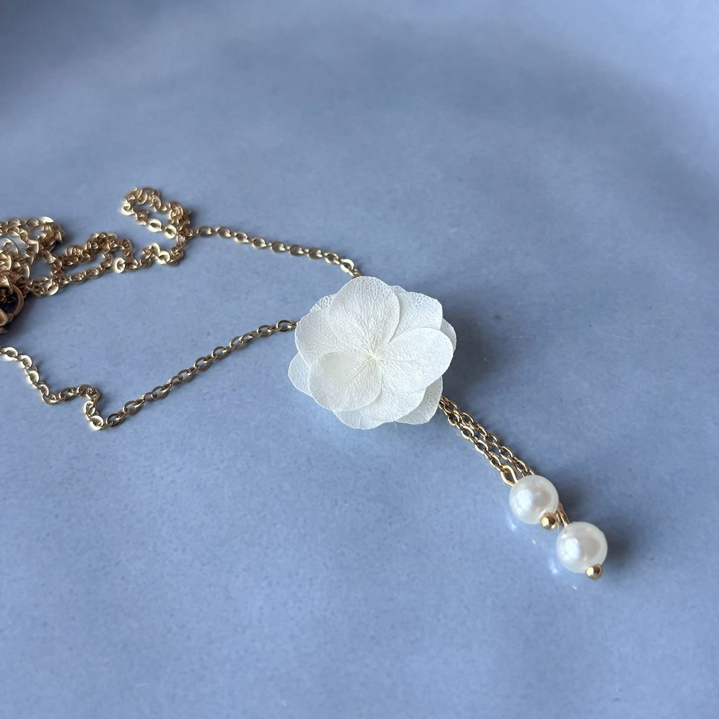 Clips d’oreilles mariage bohème chic blanc – accessoire mariage poétique chic