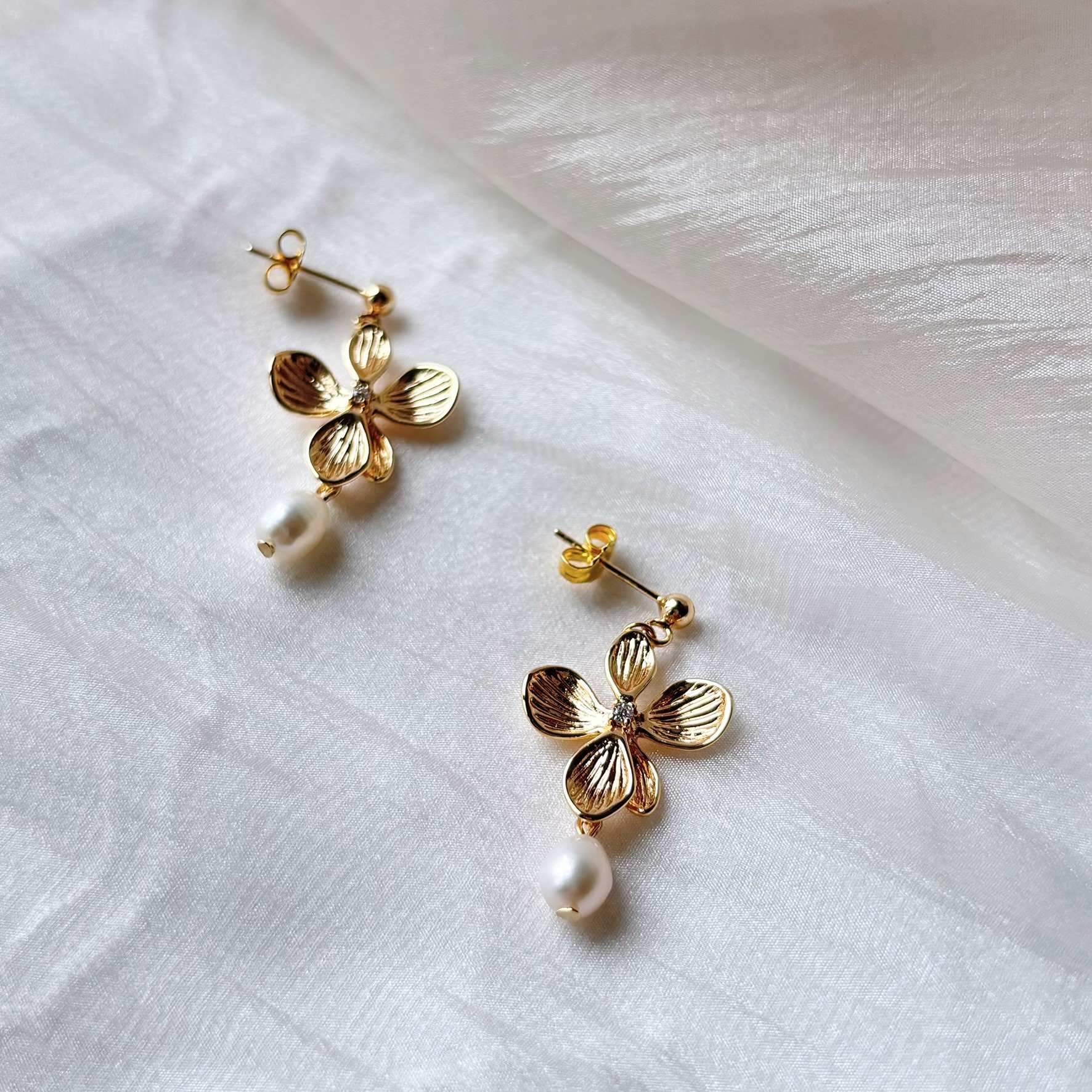 Accessoire perle mariage pour mariée romantique et raffinée