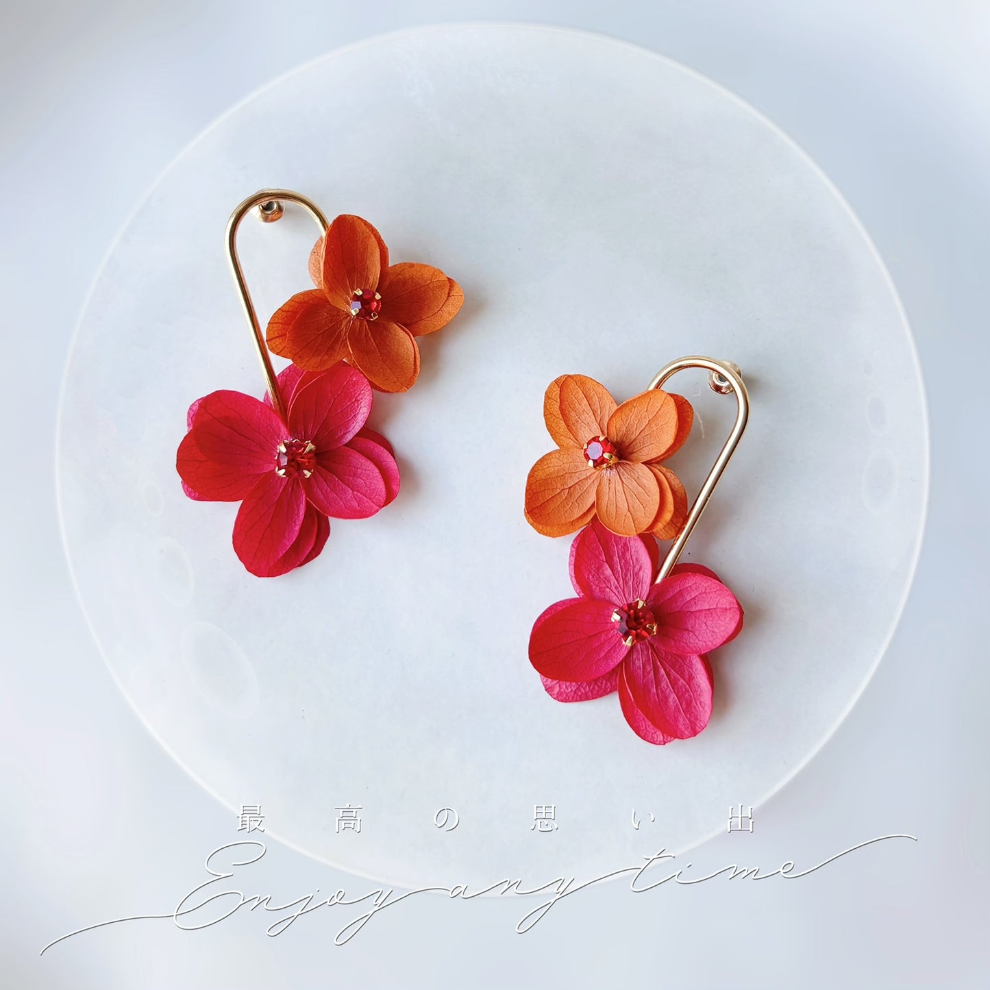 boucles d’oreilles fleurs stabilisées rouge et terracotta bijoux mariage élégants faits main