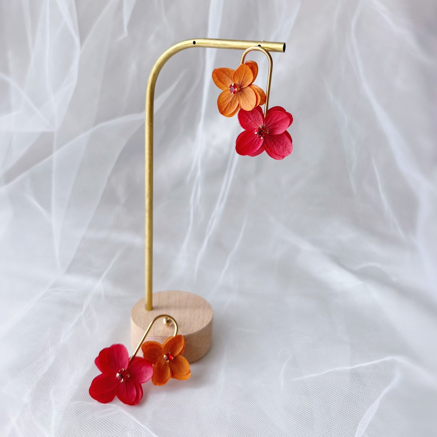 bijoux floraux chic fleurs stabilisées rouge et rose boucles d’oreilles Hana&Alice
