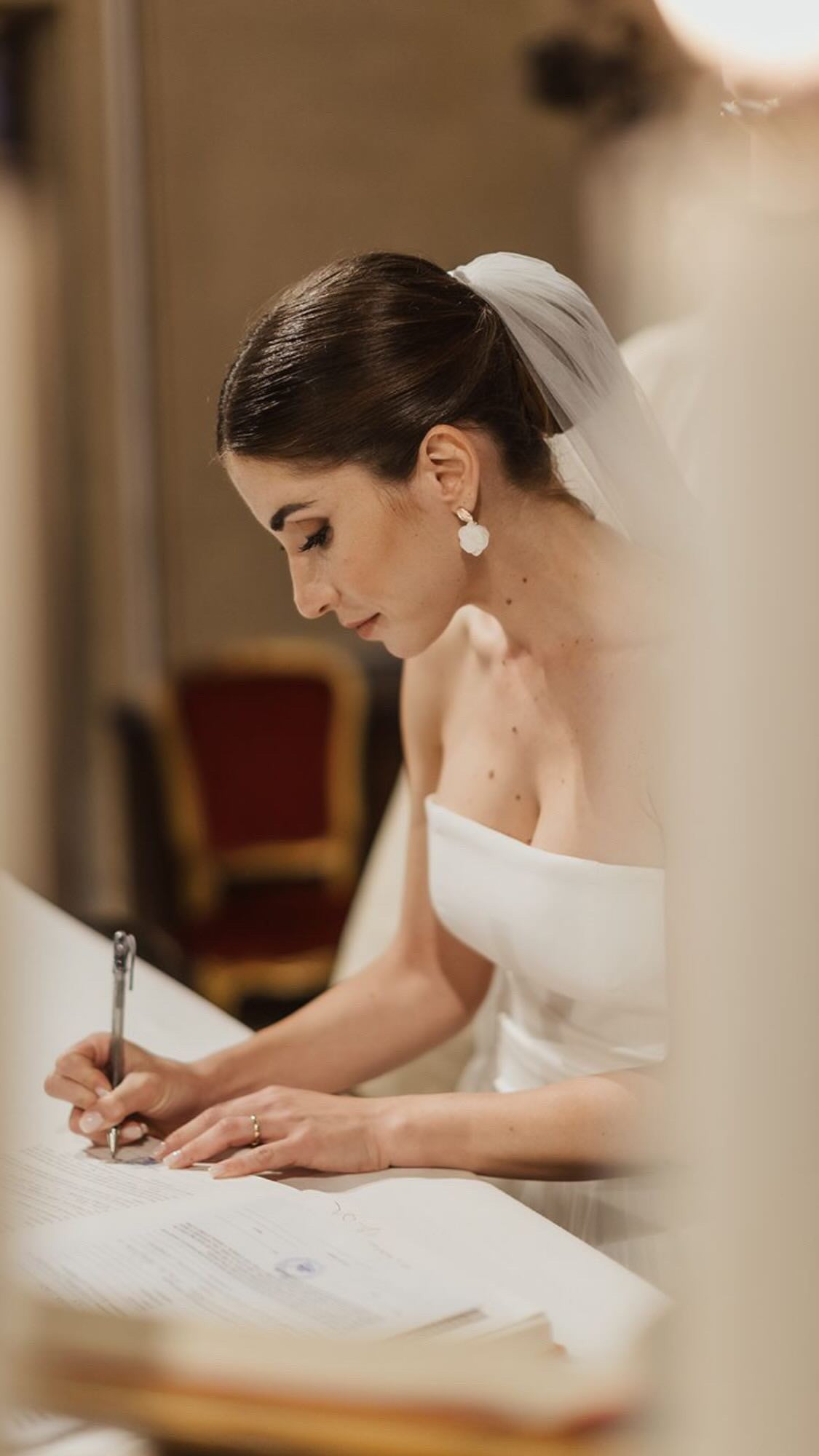 Orecchini Fiori Bianchi - Gioielli - Orecchini - Di ESSe.accessories - Foto 2