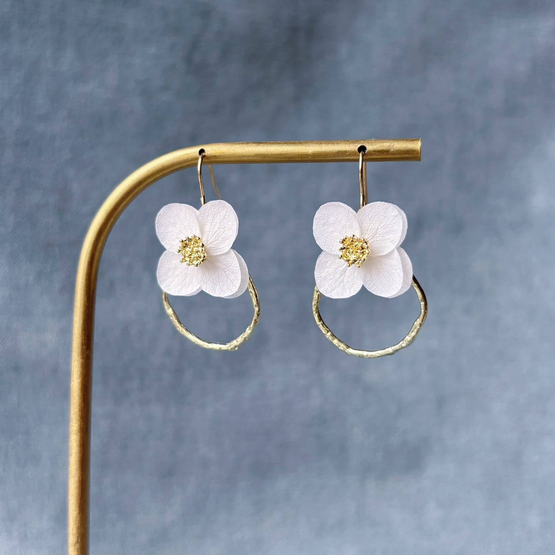 Bijoux en fleur pour mariage, boucles d’oreilles artisanales Hana&Alice