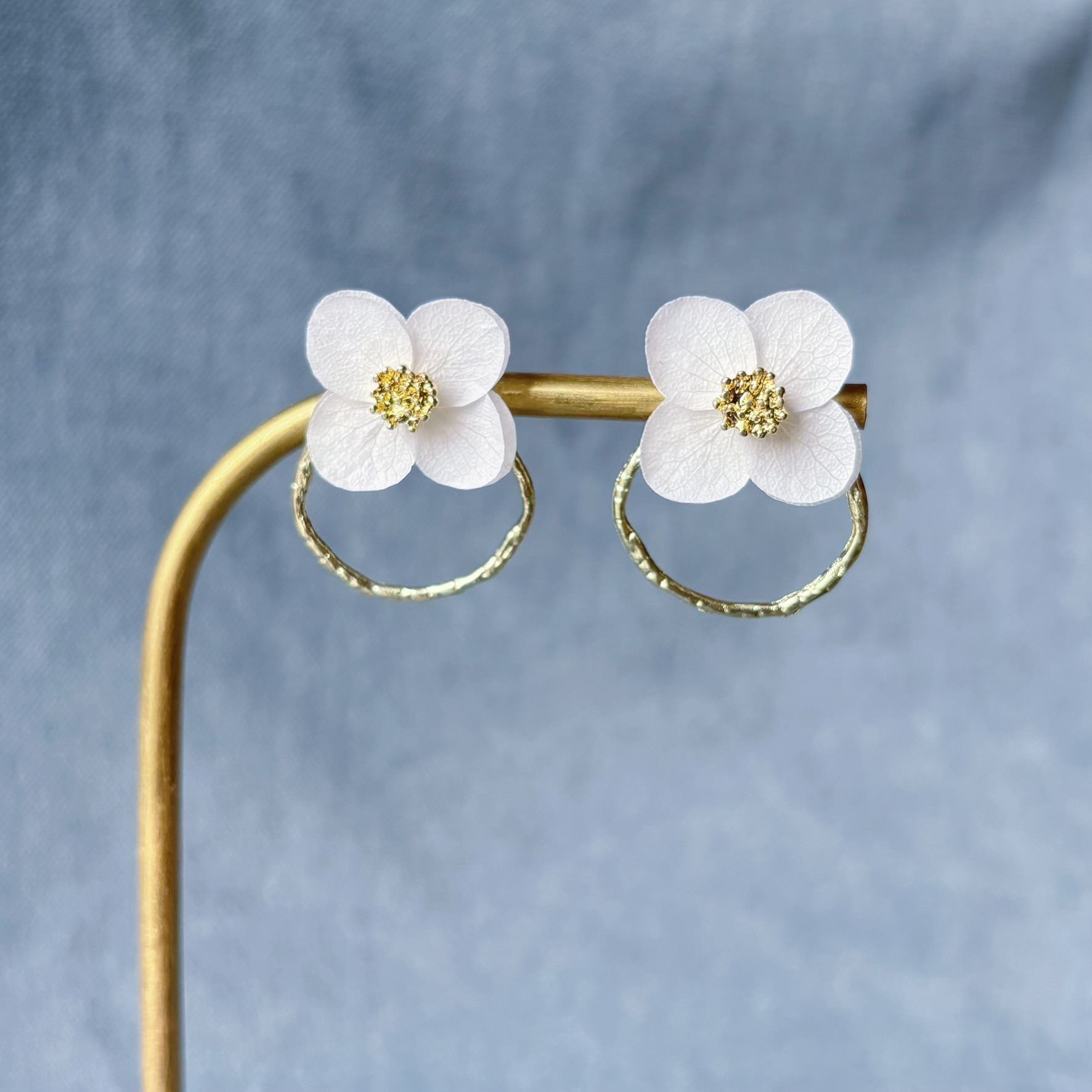 Boucles d’oreilles florales pour mariée, bijoux en hortensias stabilisés