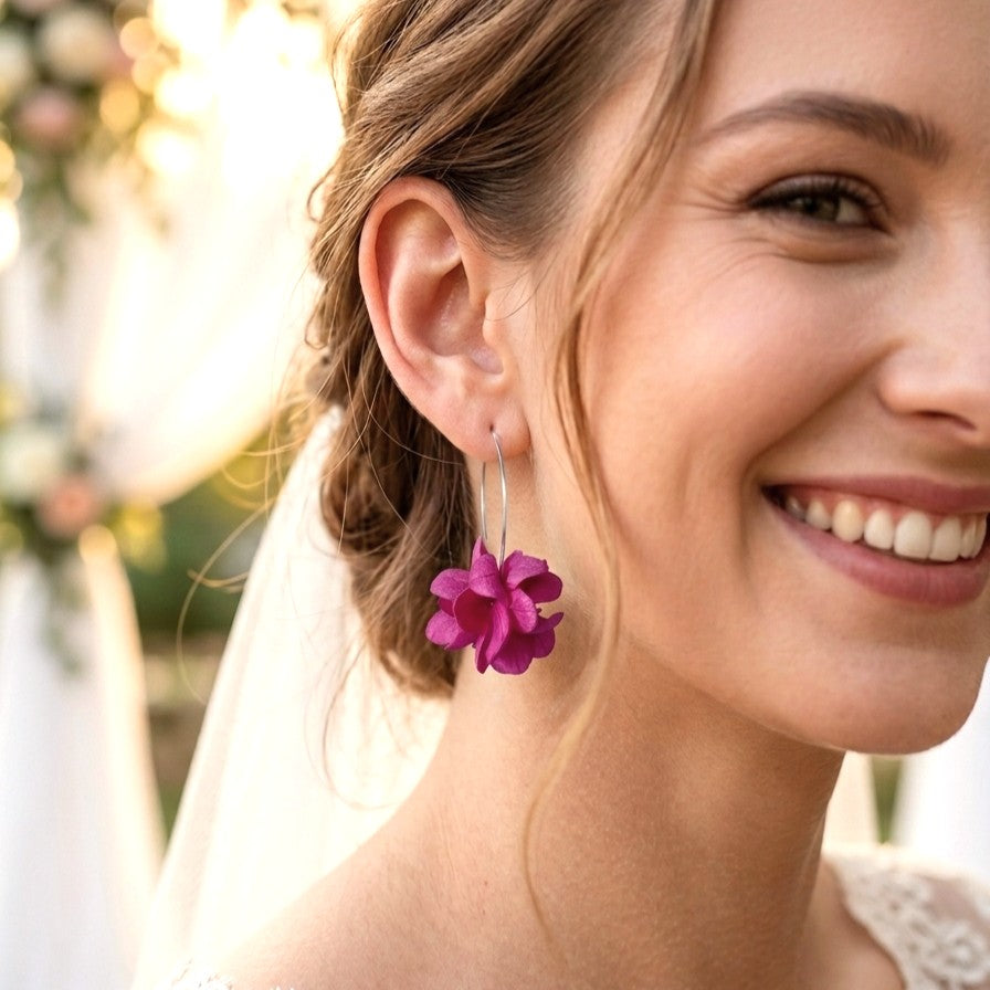 Boucles d’oreilles mariage Hana&Alice en fleurs stabilisées rose fuchsia, création artisanale