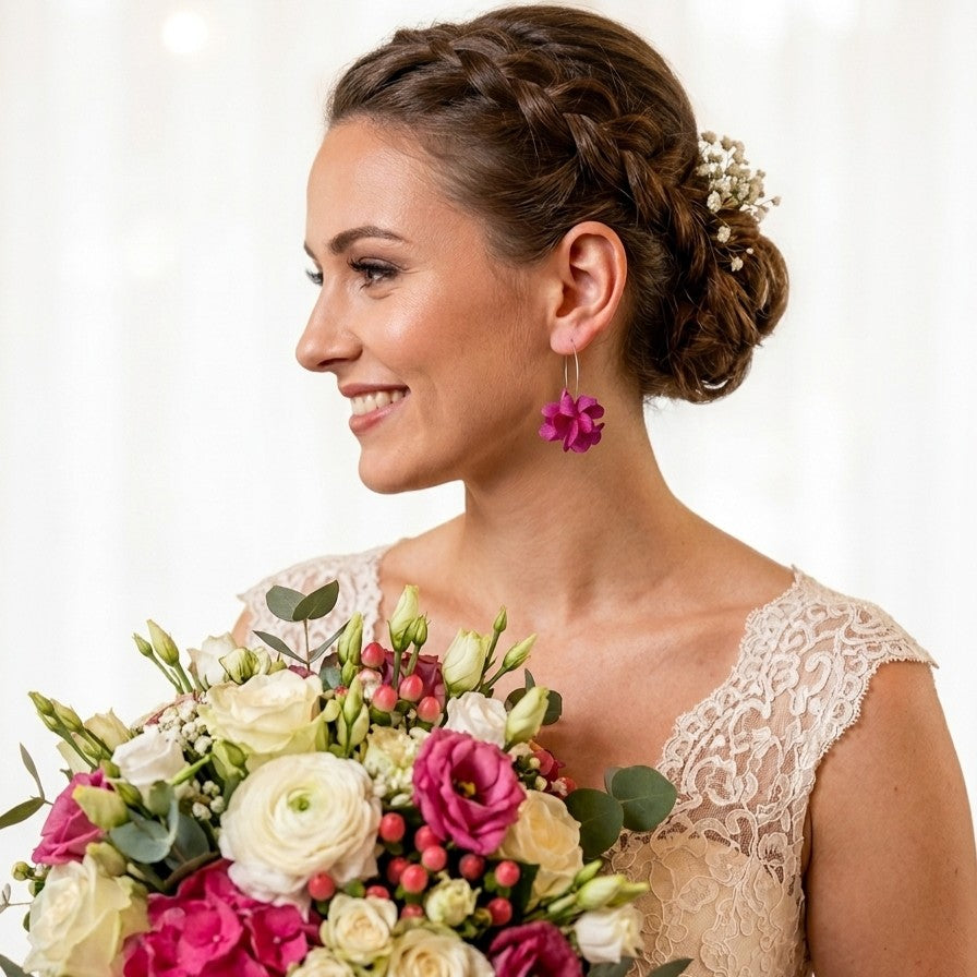 Boucles d’oreilles mariage Hana&Alice en fleurs stabilisées rose fuchsia, création artisanale