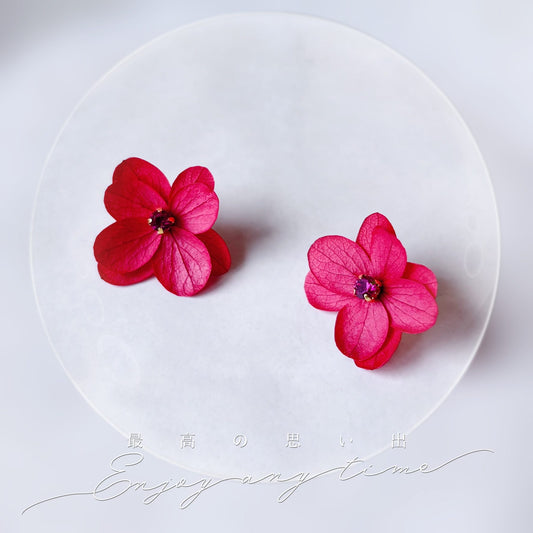 Boucles d’oreilles mariage raffinées pour demoiselles d’honneur, création Hana&Alice.