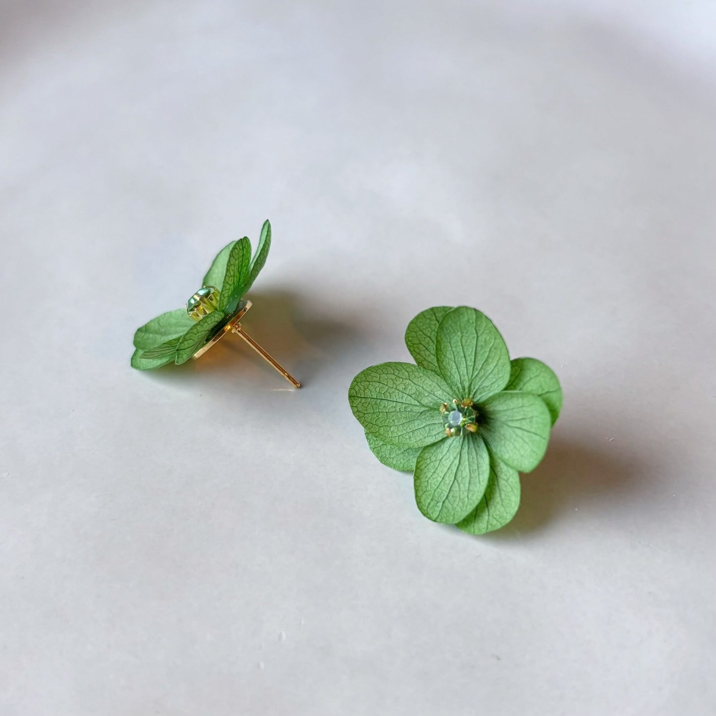 Boucles d’oreilles mariage vert transparent avec strass cristal