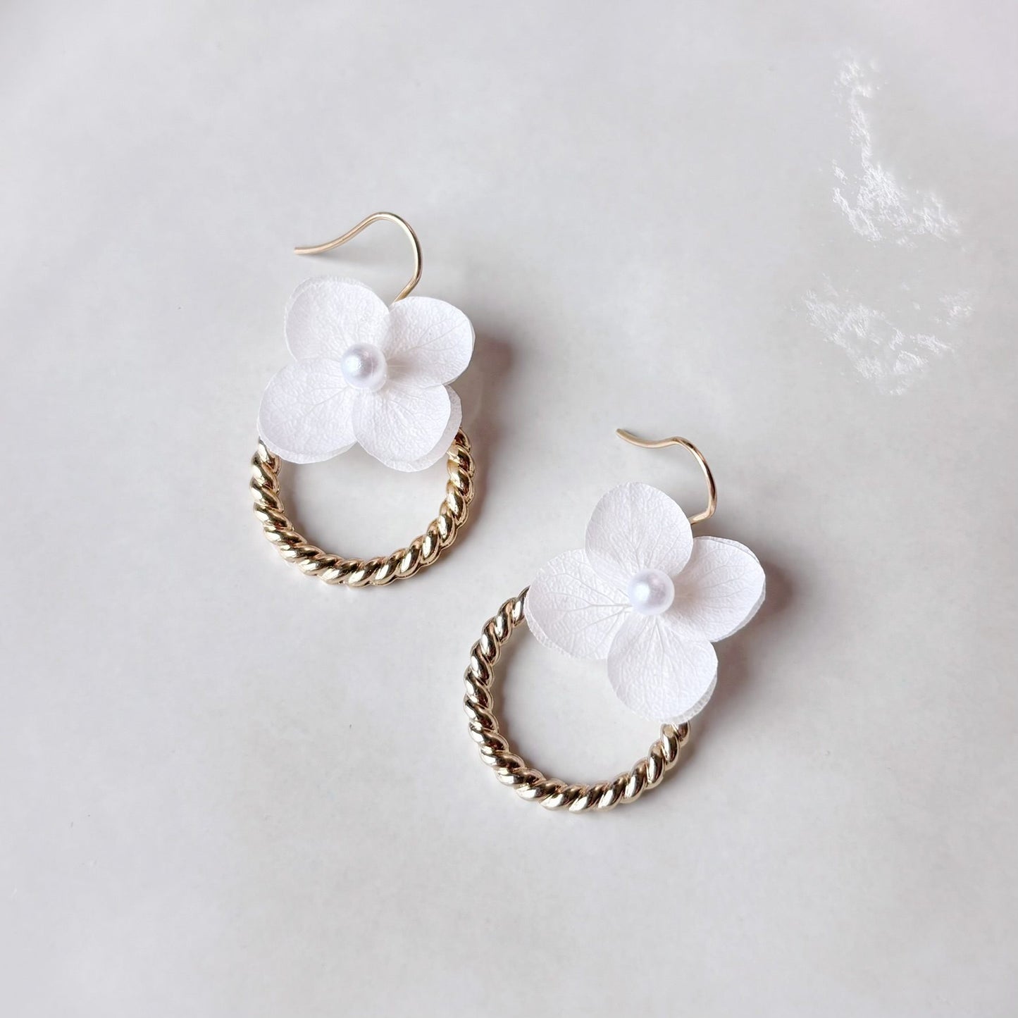 Boucles d’oreilles en fleurs stabilisées pour mariage bohème chic, fait main