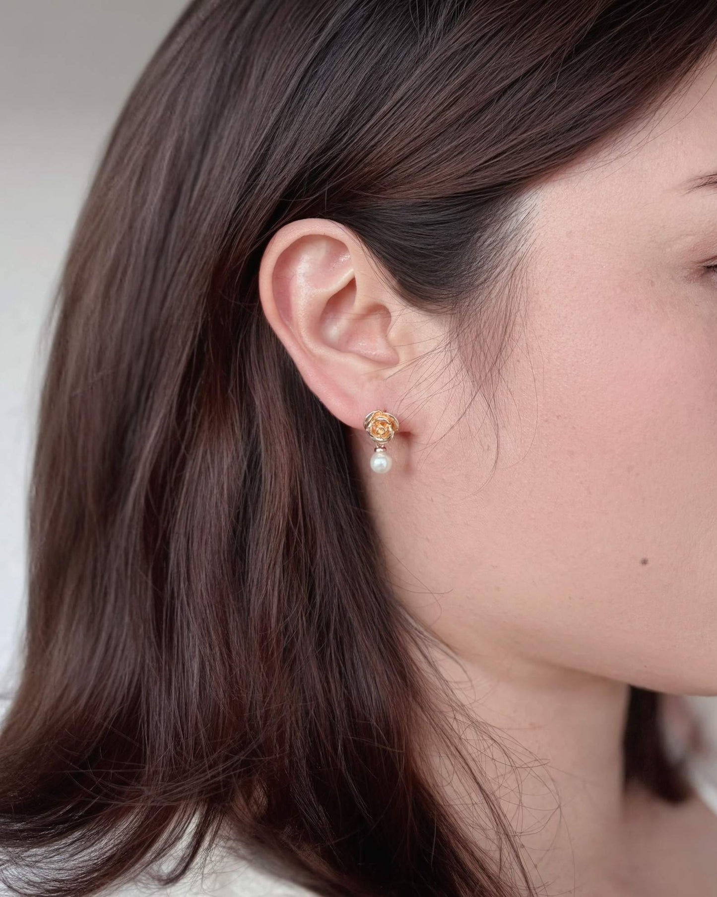 Boucles d’oreilles mariage perle fait main, design floral Hana&Alice