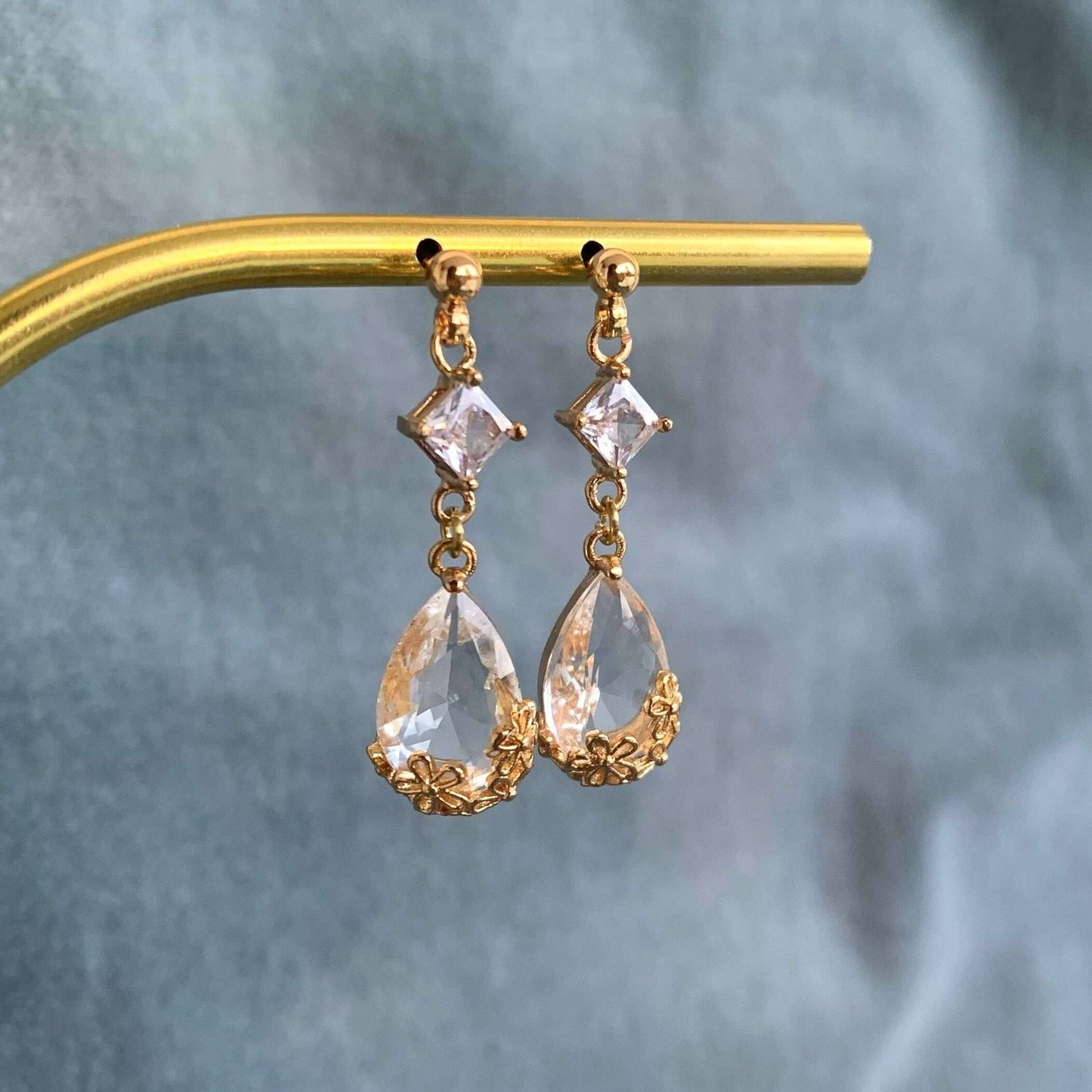 Bijoux de mariée pendants avec perle dorée et verre floral