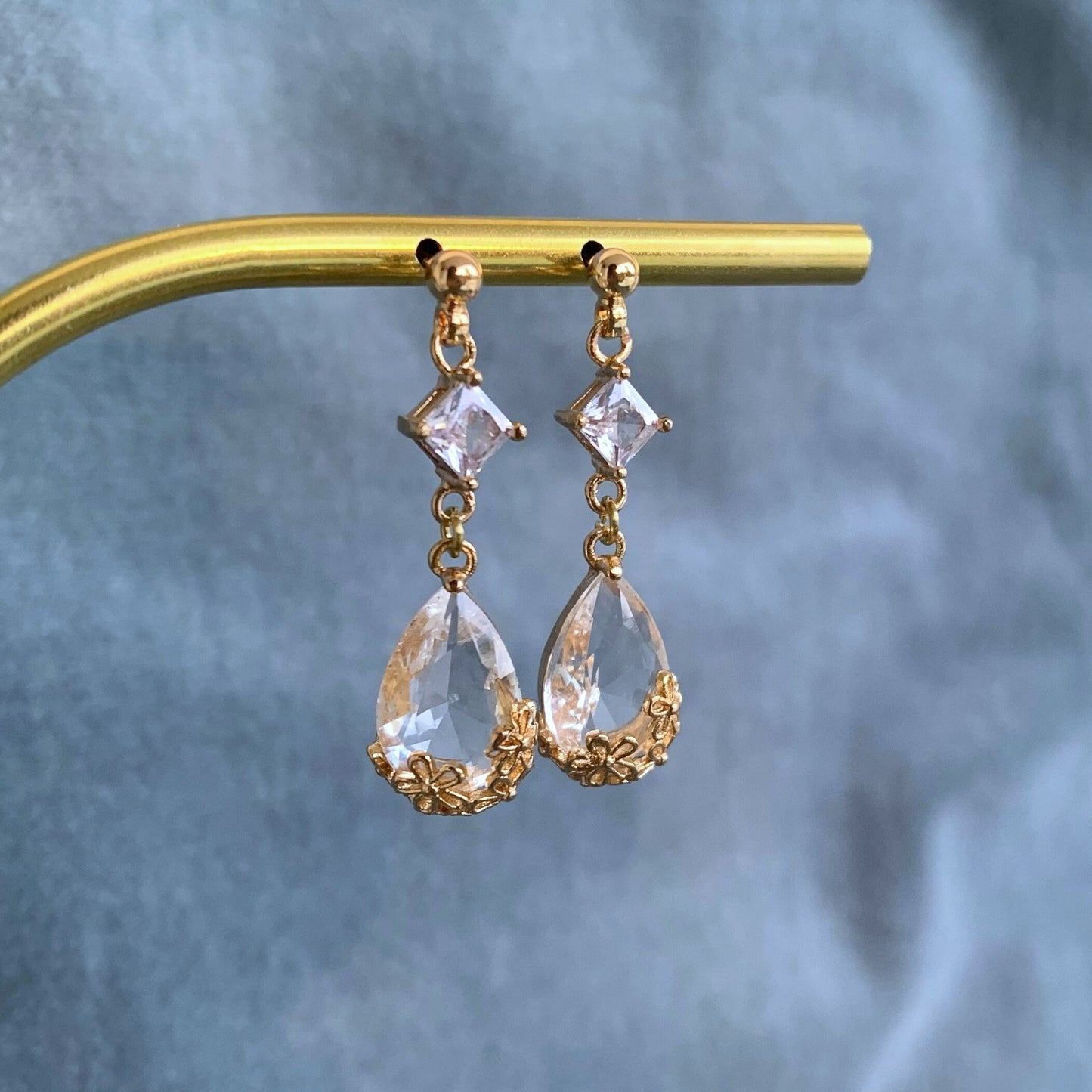 ANNA - Wedding dangle earrings with golden floral crystal drop Wedding Jewelry