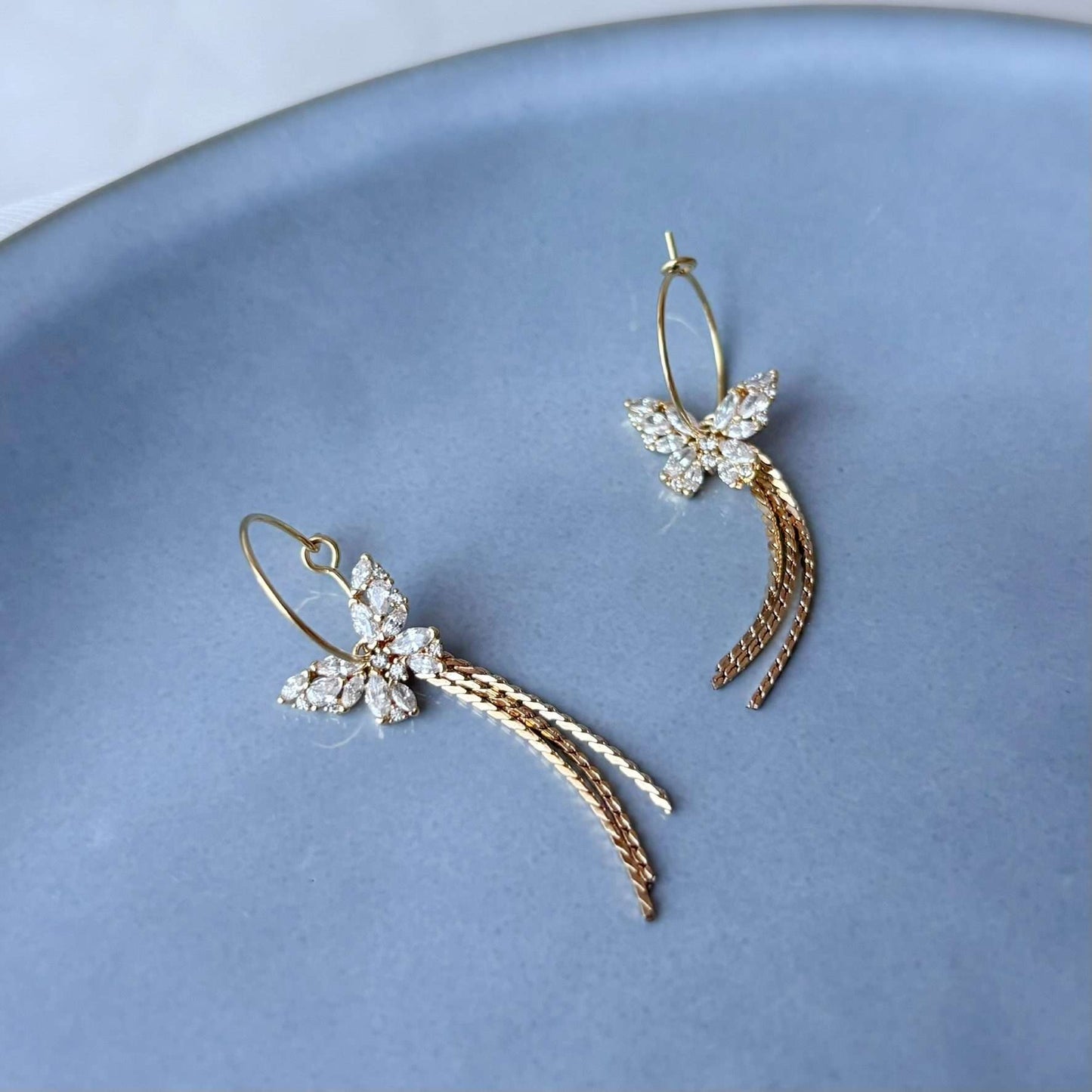 Créoles pour mariées délicates avec pampille scintillante