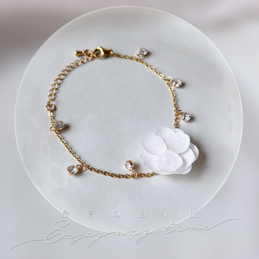 Parure mariée fleur avec bracelet en fleurs naturelles et éléments scintillants