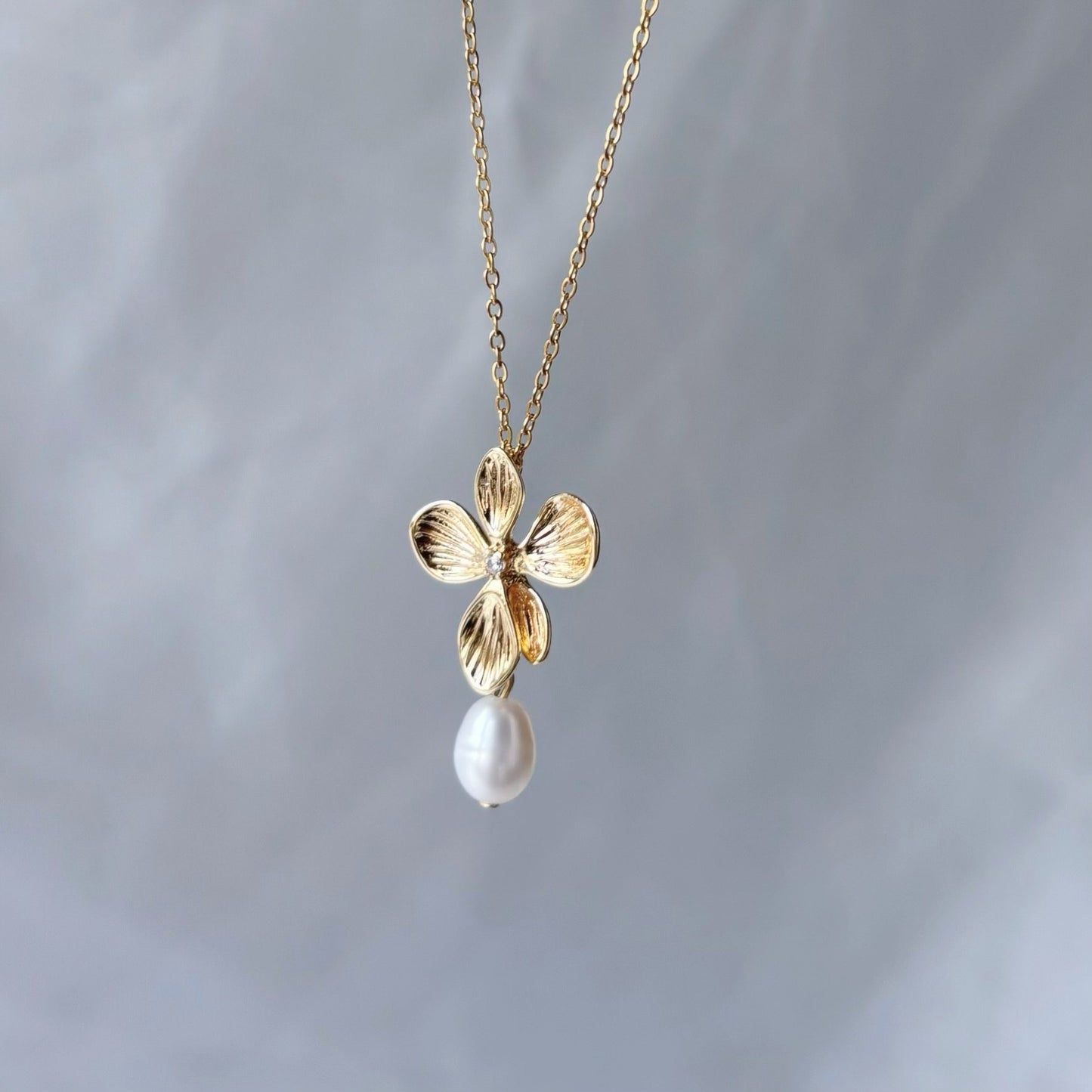 collier mariage bohème chic fleur et perle naturelle