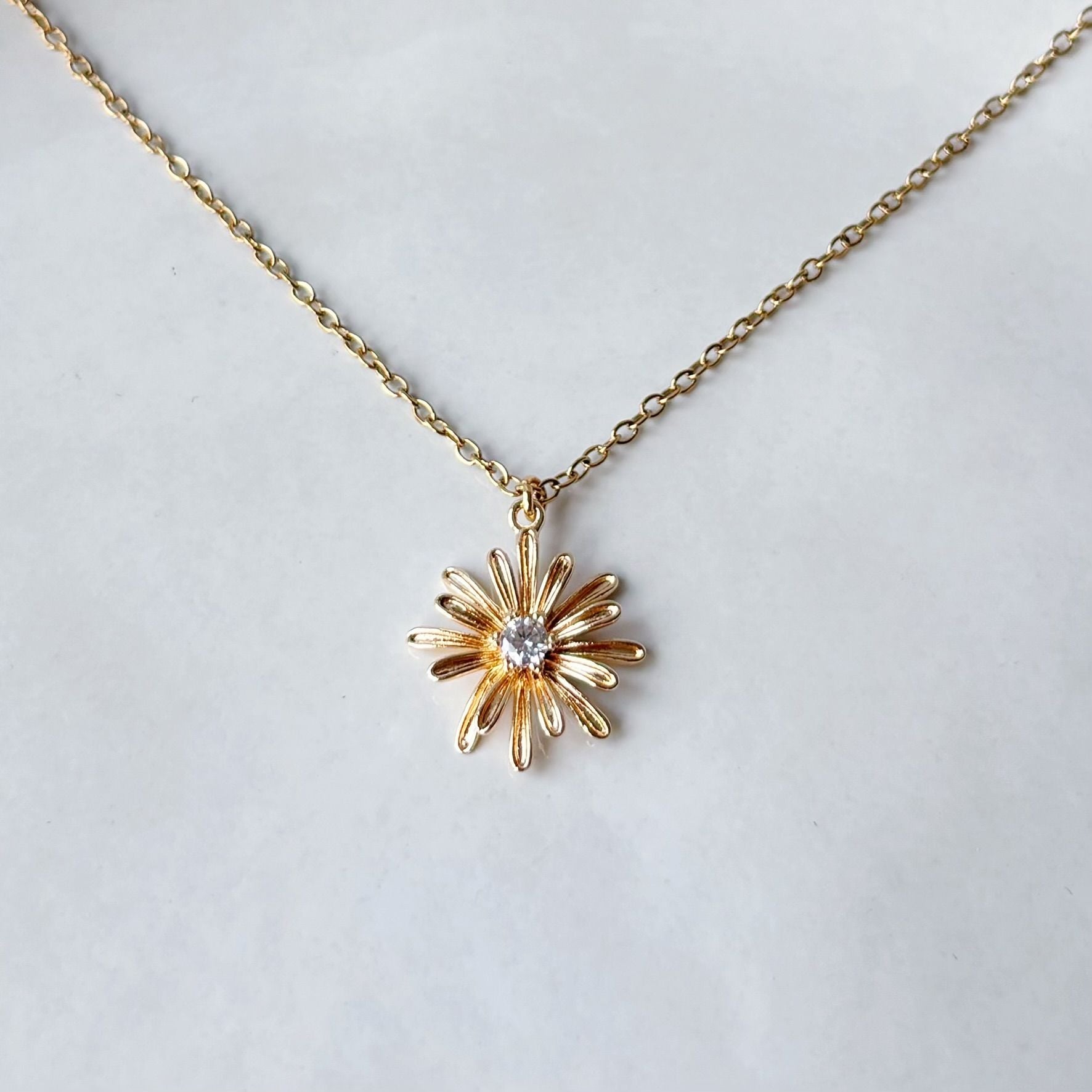 collier mariée marguerite bijoux mariage moderne Hana&Alice