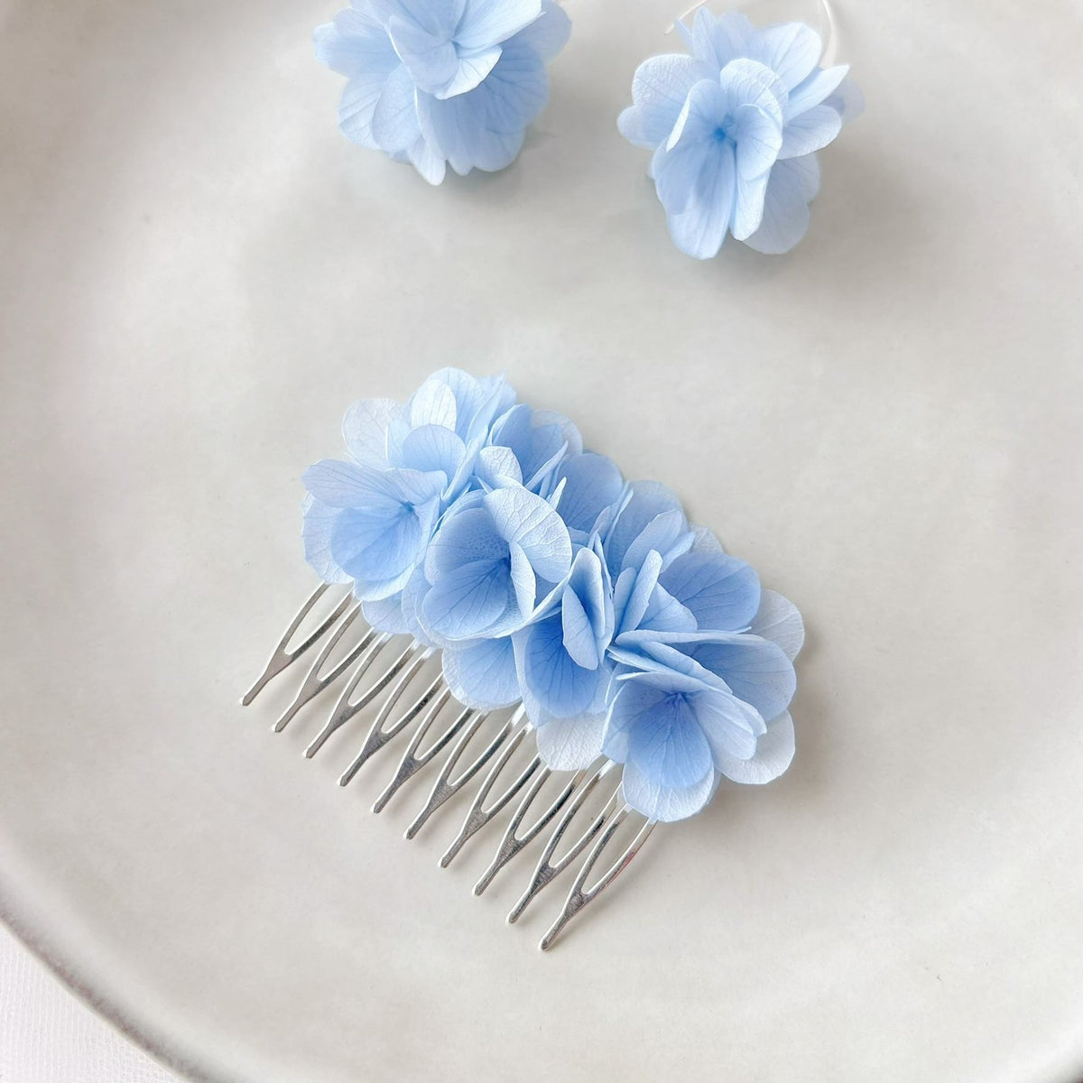 Accessoire cheveux mariée bleu pour mariage bohème chic et romantique