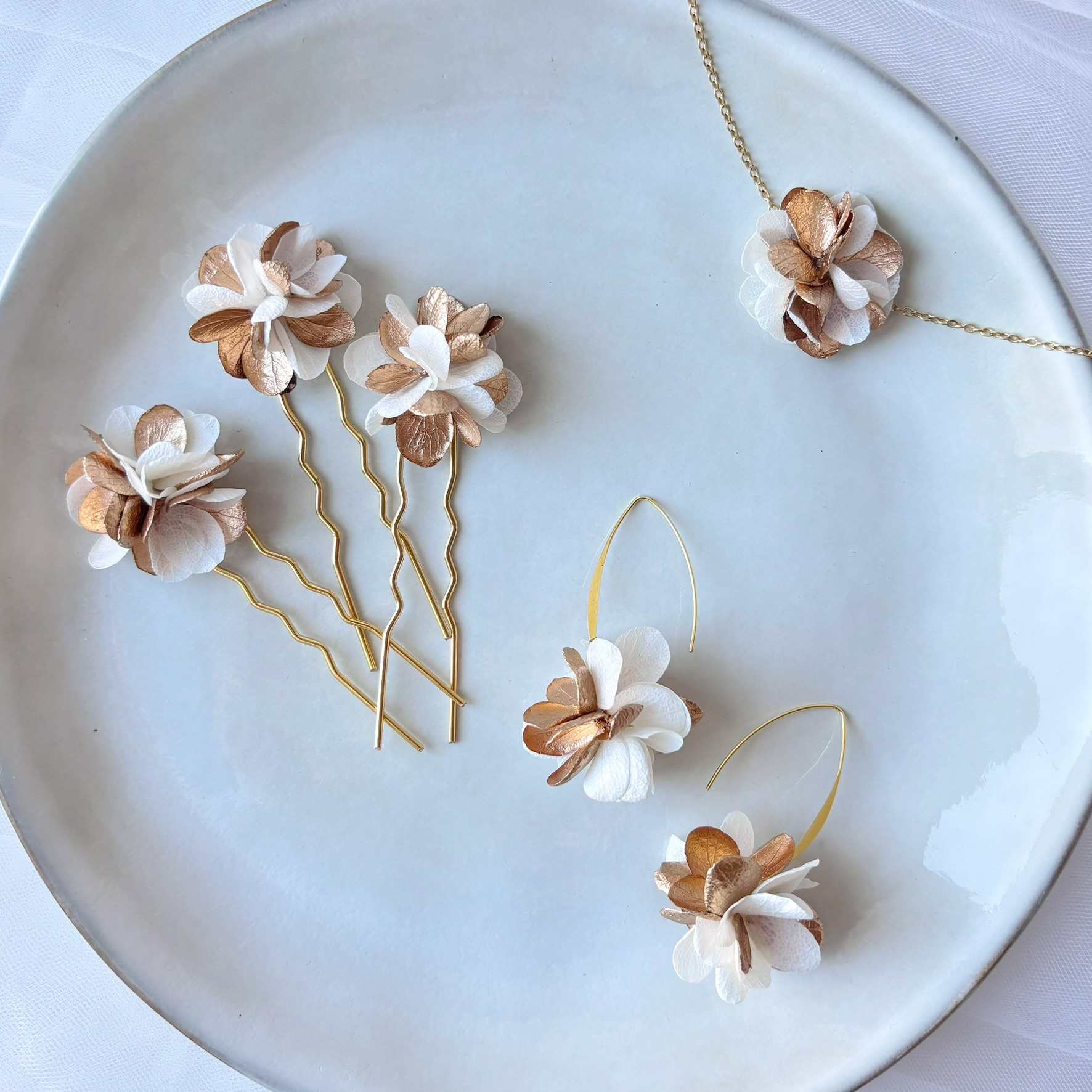accessoires à cheveux mariée hortensias blancs stabilisés faits main