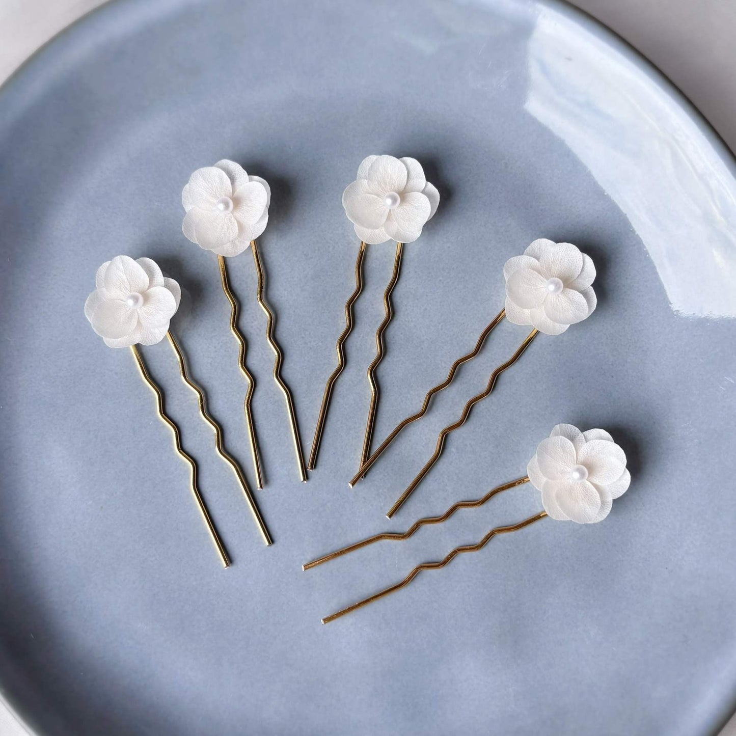 Pique cheveux mariage fleurs stabilisées hortensias blancs – accessoire cheveux mariée élégant